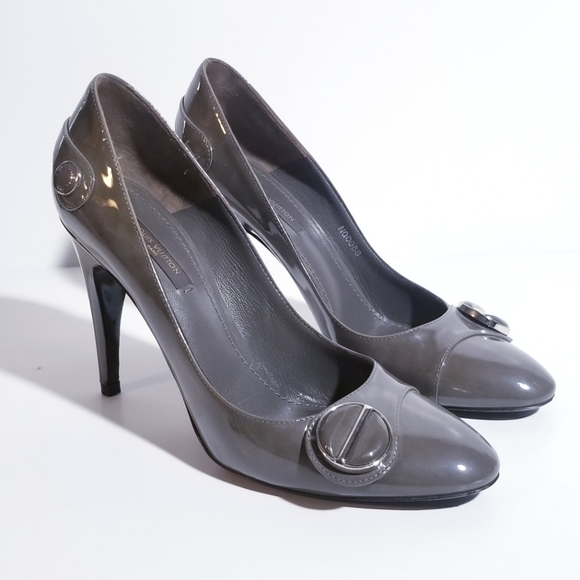 LOUIS VUITTON Sloane Patent Leather Cement Gray High Heel Pumps 38 8 - Picture 1 of 16